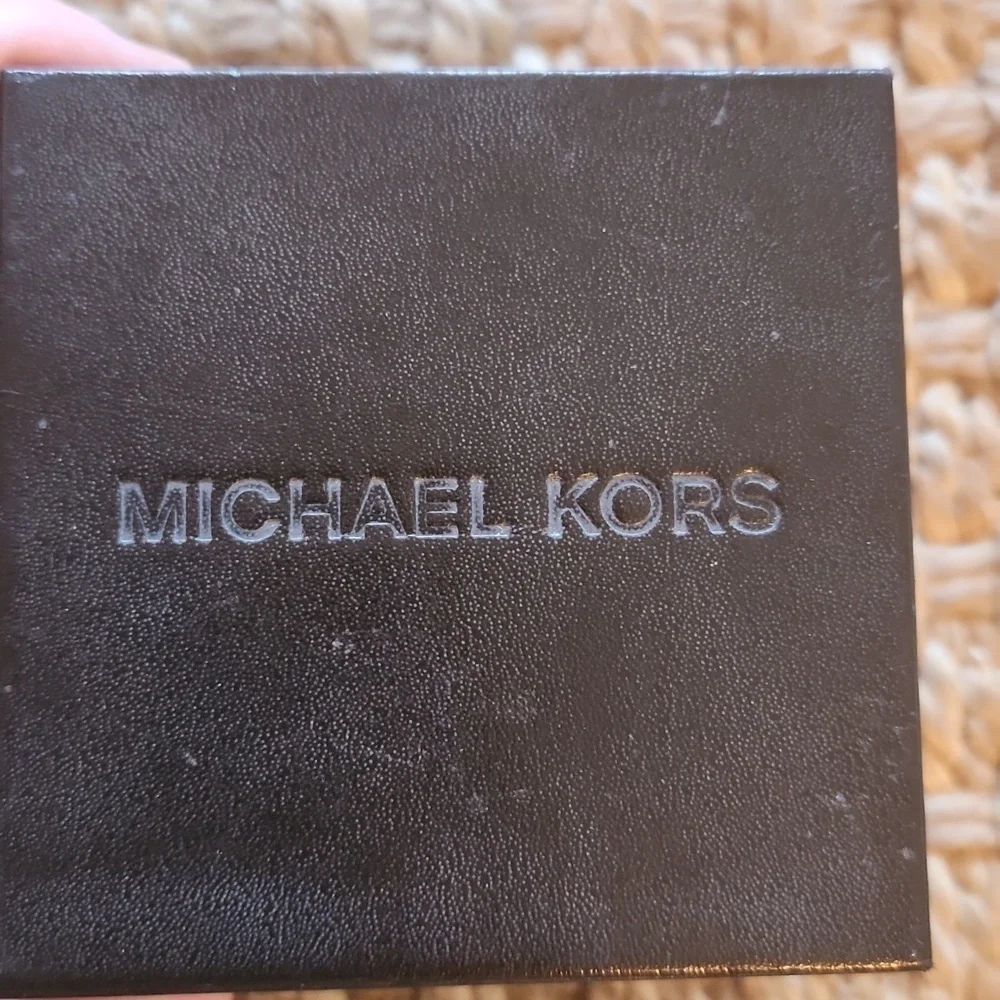 Michael Kors White Diamond Watch with Box - Picture 3 of 13
